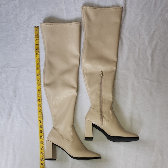 Elegant Cream Over the Knee Boots - Picture 4 of 12